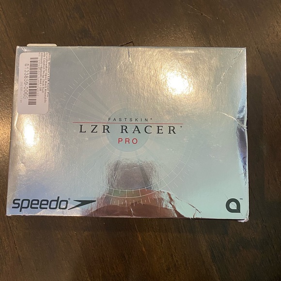 NWT SPEEDO KNEESKIN! - Picture 4 of 9